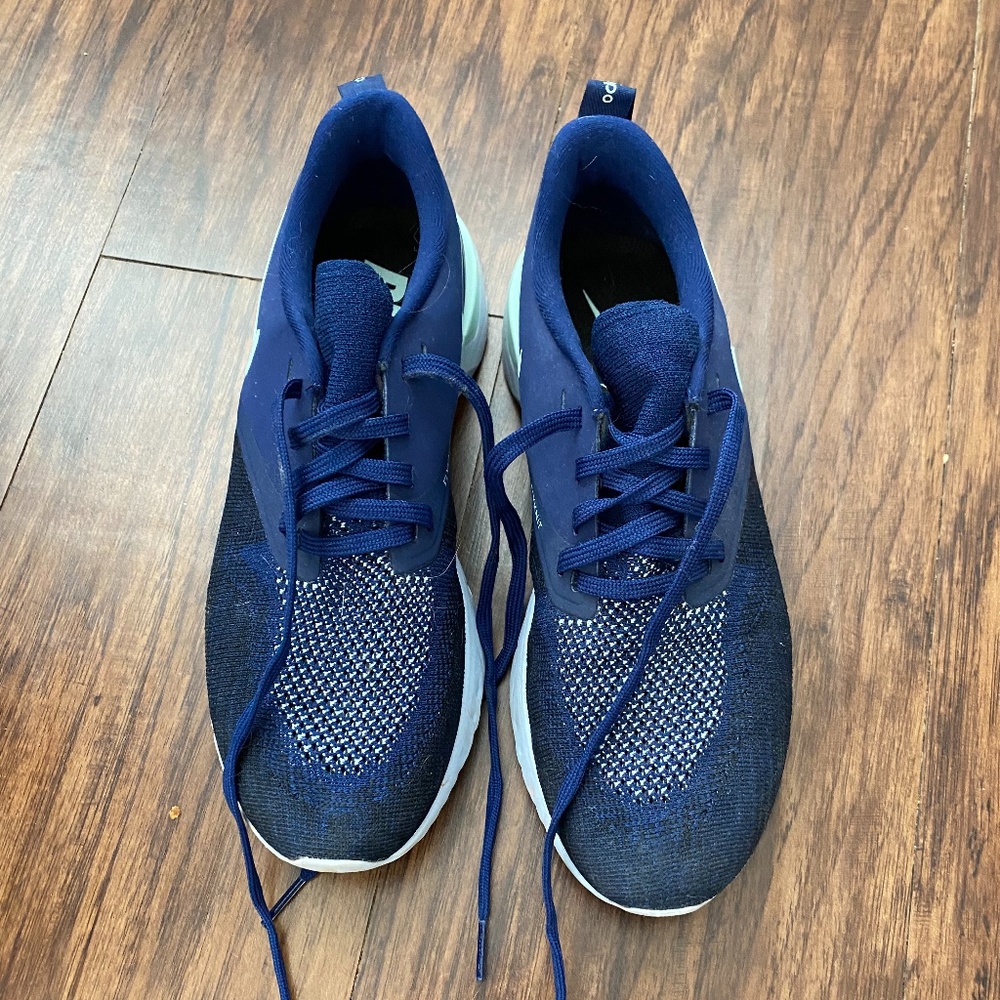 Nike React Flyknit Running Shoes Size 8